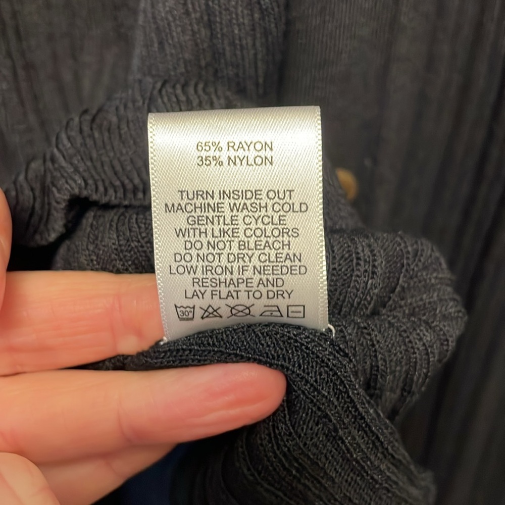 ABLE SET Tank & Cardigan - Picture 13 of 13